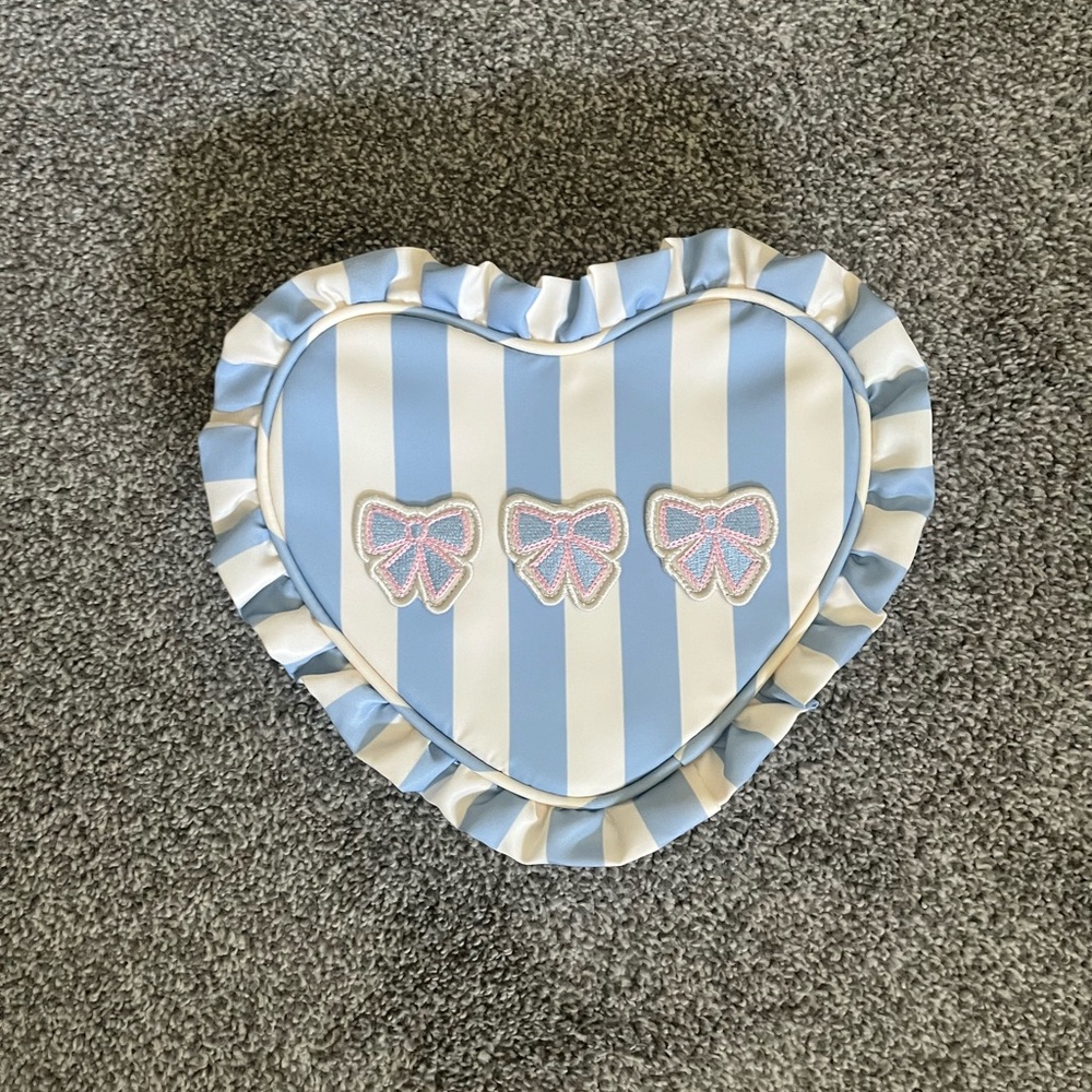 Stoney Clover Lane ruffle heart pouch in Hydrangea.